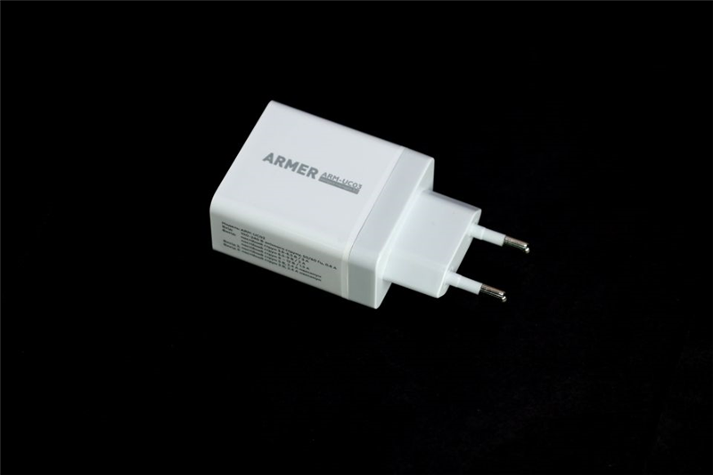 Зарядний пристрій 3USB швидка зарядка 3,0 
