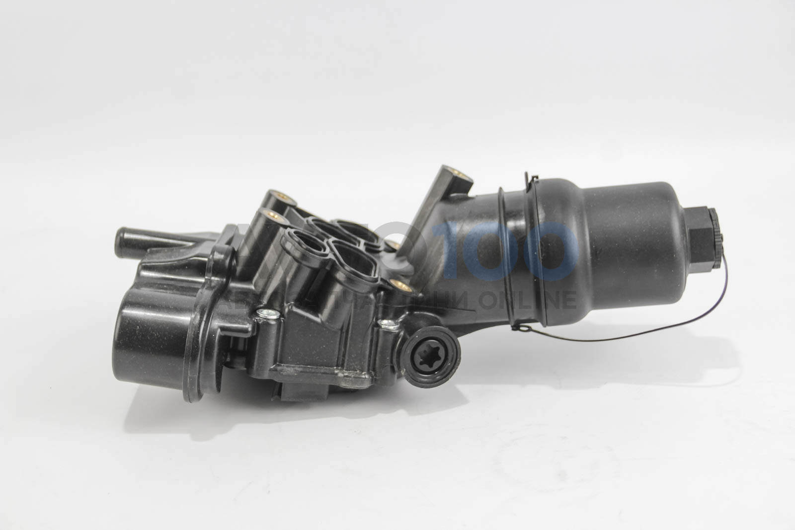 Корпус масляного фільтра VW Golf V/Passat/Touran 2.0 FSI 03-10