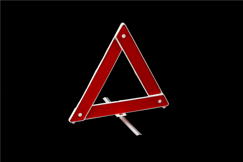 Знак аварійний в пласт. коробці <standard>