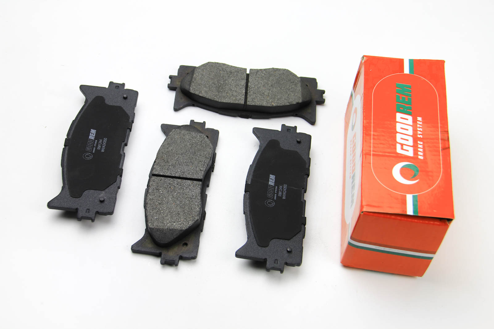 Колодки гальмівні передні Toyota Camry 06-11 (akebono)