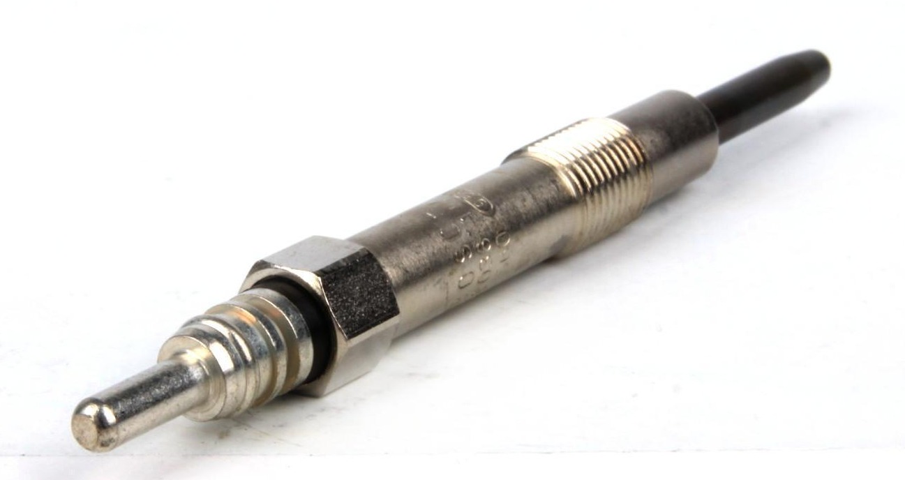 Свічка розжарювання FIAT Doblo 00-09, Grande Punto 05-10, Punto 03-10, Idea 03-12; OPEL Astra H 04-14, Vectra C 02-08, Zafira B 05-12, Signum 03-08; ALFA ROMEO 156 97-07, 166 98-07, 147 00-10; LANCIA