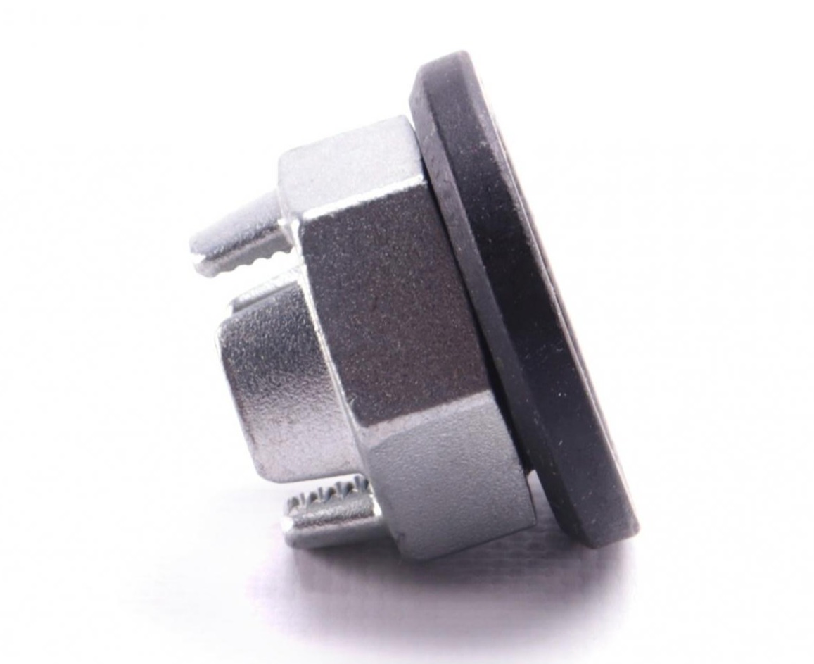 R15592 SNR