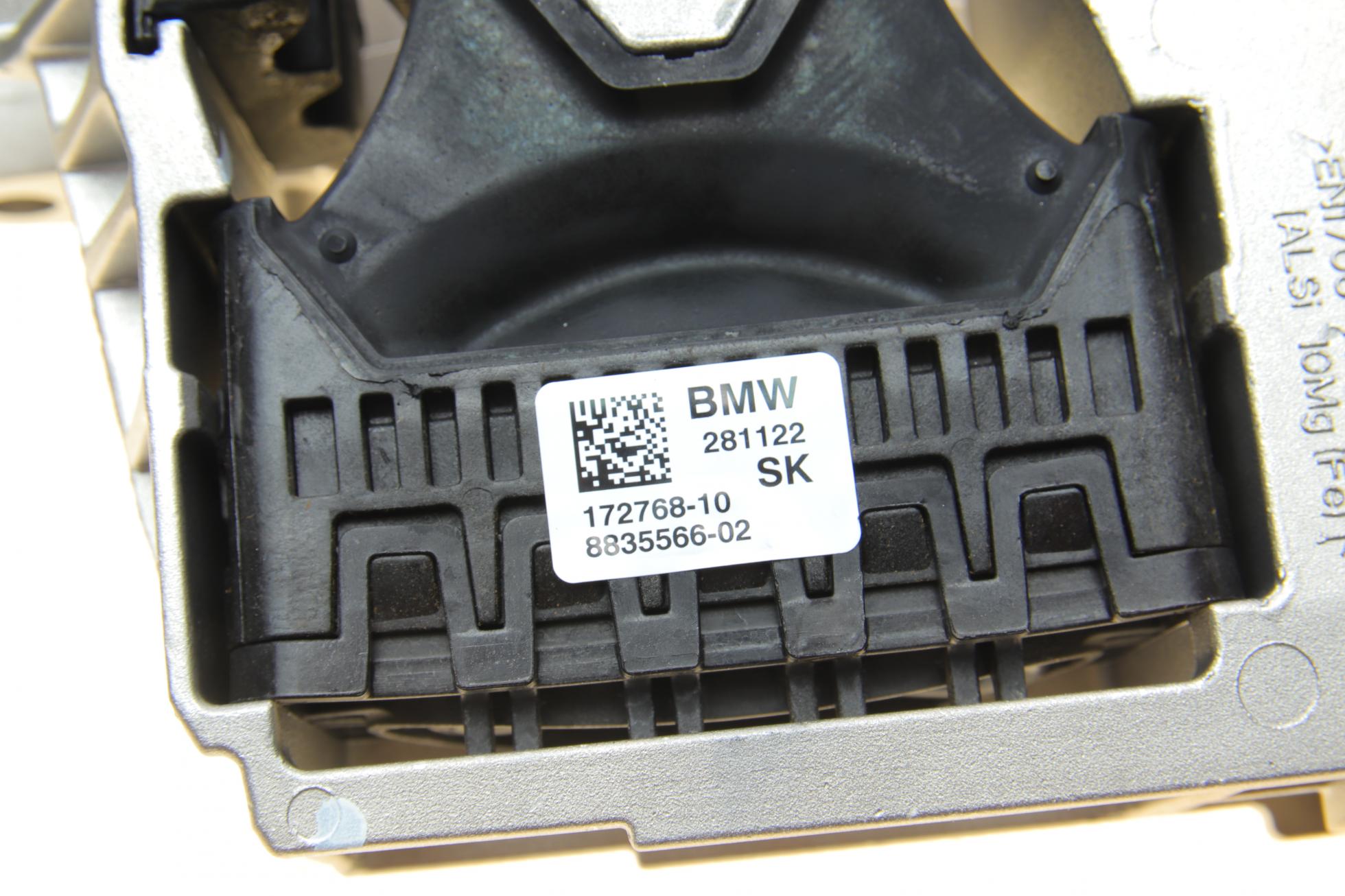 22118835566 BMW