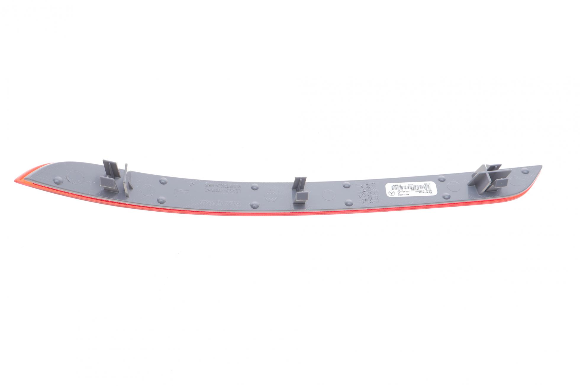 1668200074 MERCEDES-BENZ
