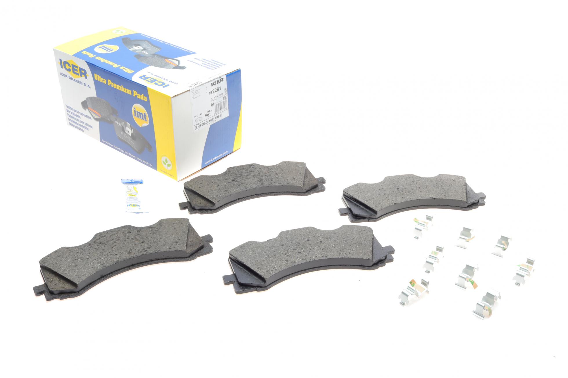 Гальмівні колодки (передні) Audi A6/A7/A8/Q7/Q8/VW Touareg 17- (Akebono) (с аксессуарами)