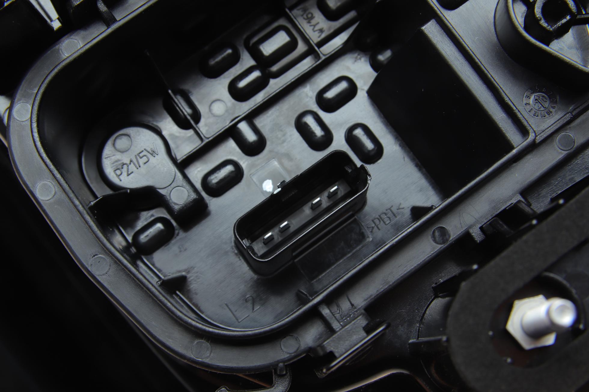 265558217R RENAULT