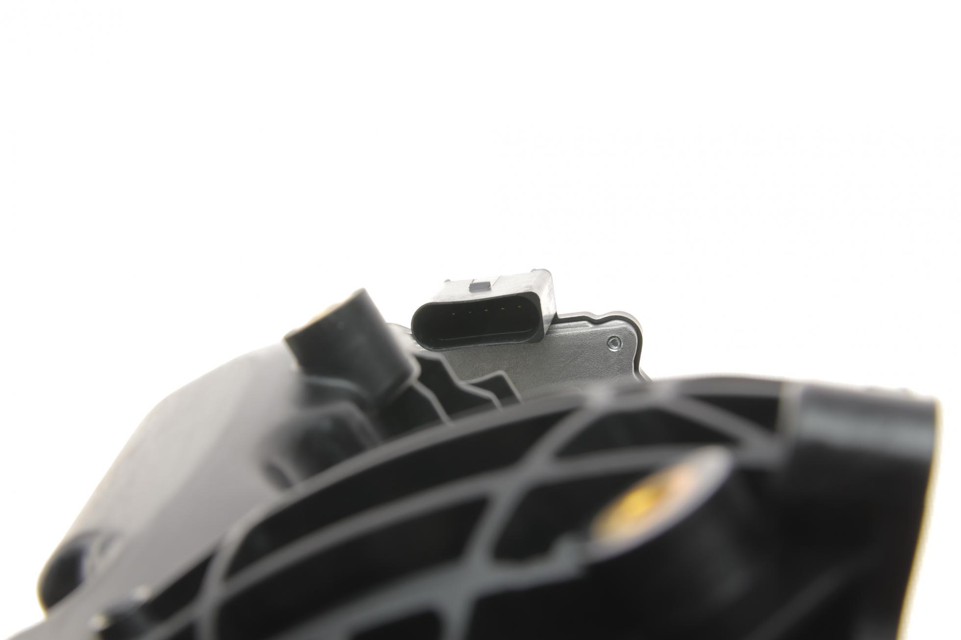 LM1057 MAHLE