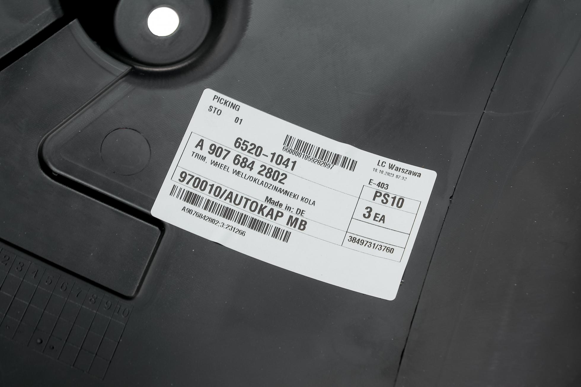 9076842802 MERCEDES-BENZ