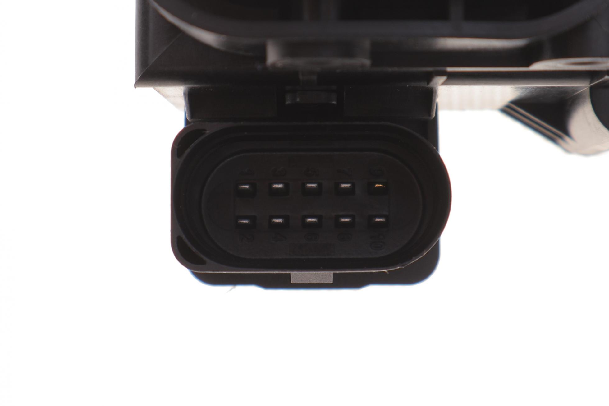 VB3832 ARNOTT