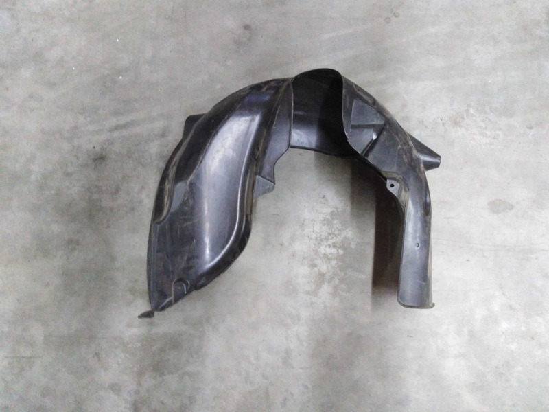 Підкрилок задній правий BMW 5 E60-61 03-10