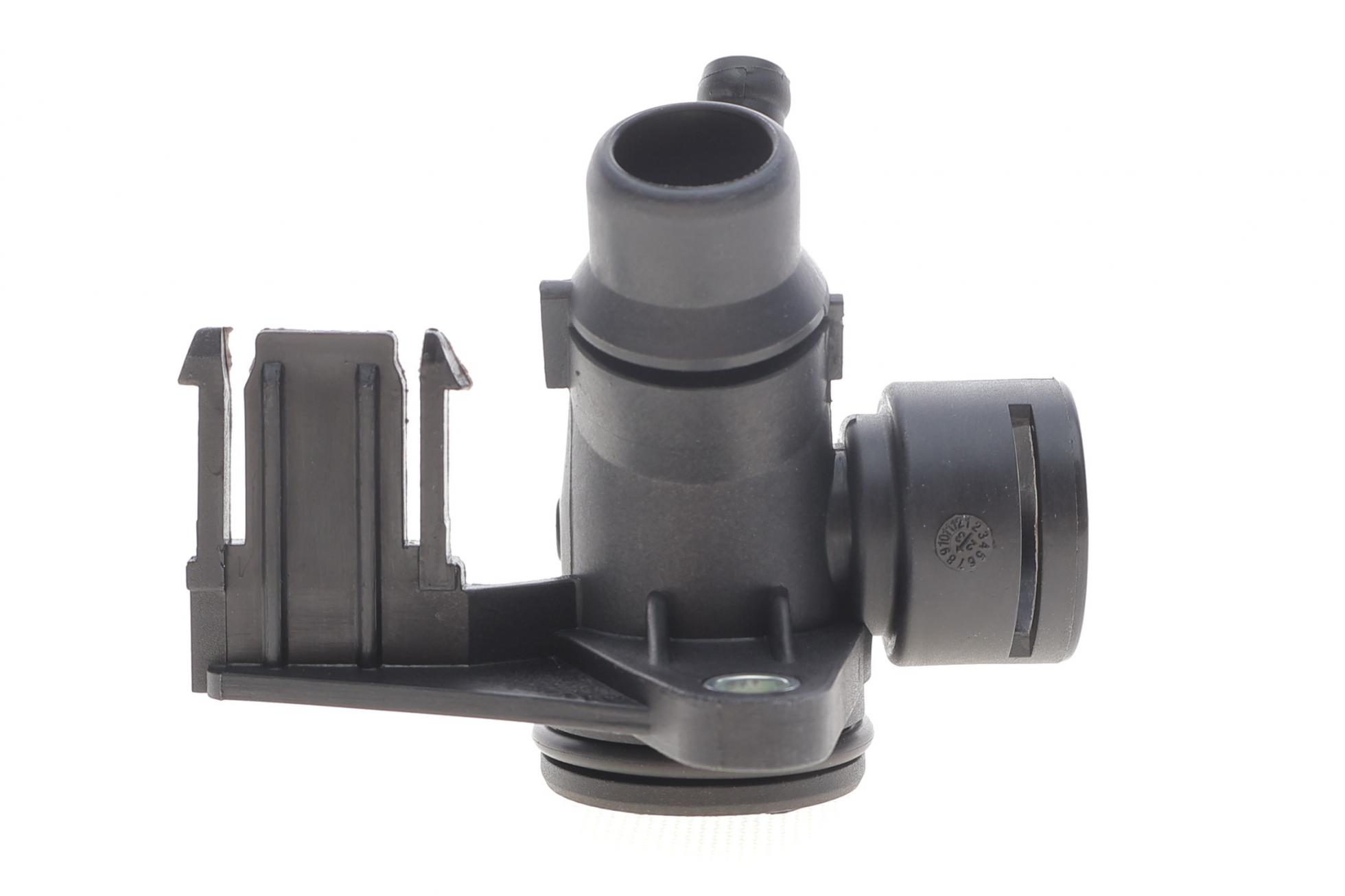 Фланець системи охолодження Audi A4/A6/Q5/VW Amarok/T5/T6 1.8/2.0 07-19