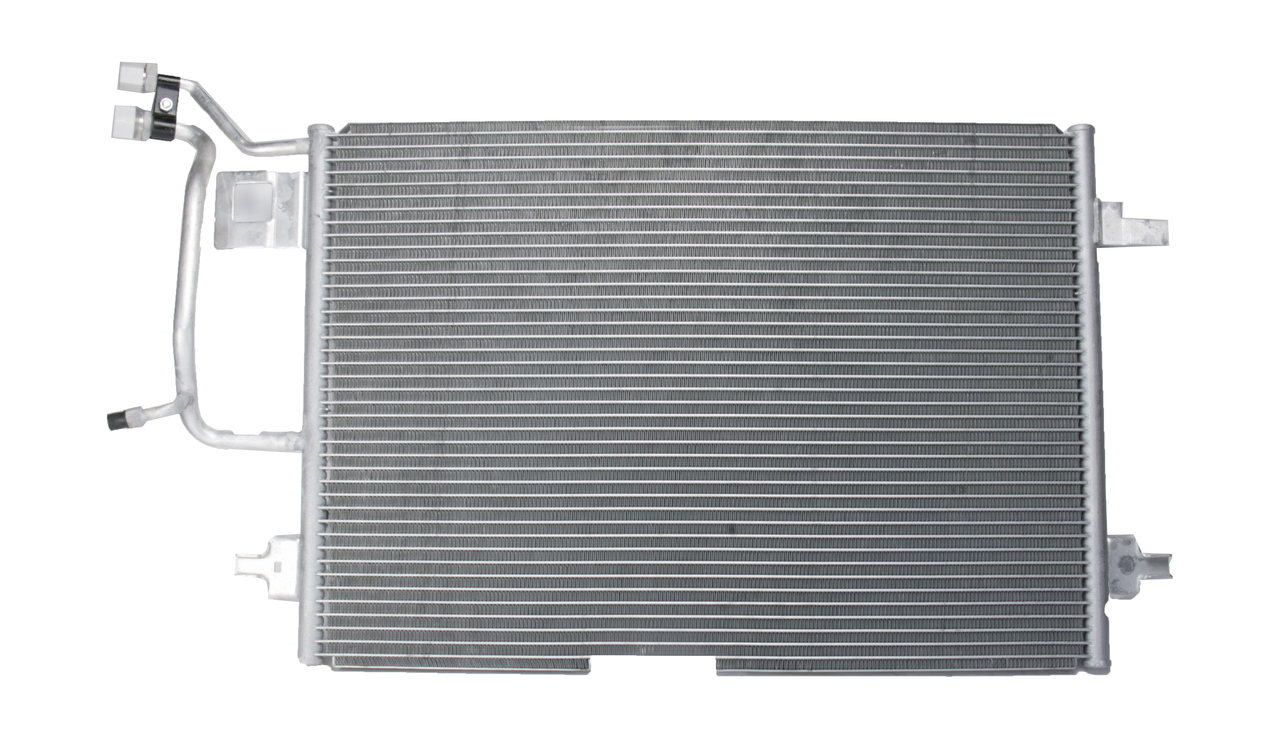 Радіатор кондиціонера AUDI A4 / PASSAT5 MT/AT 97-01 (вир-во BOSCH)