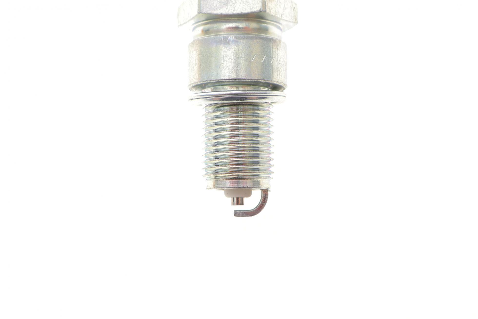 7811 NGK